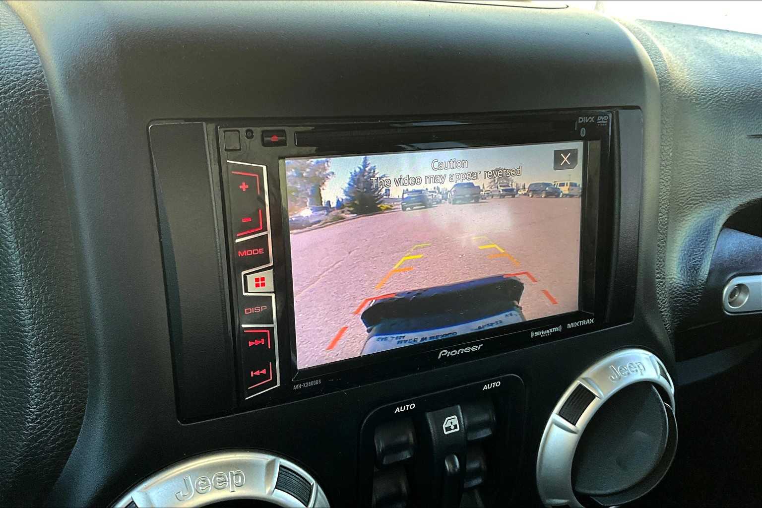 2016 Jeep Wrangler Unlimited Sahara 26