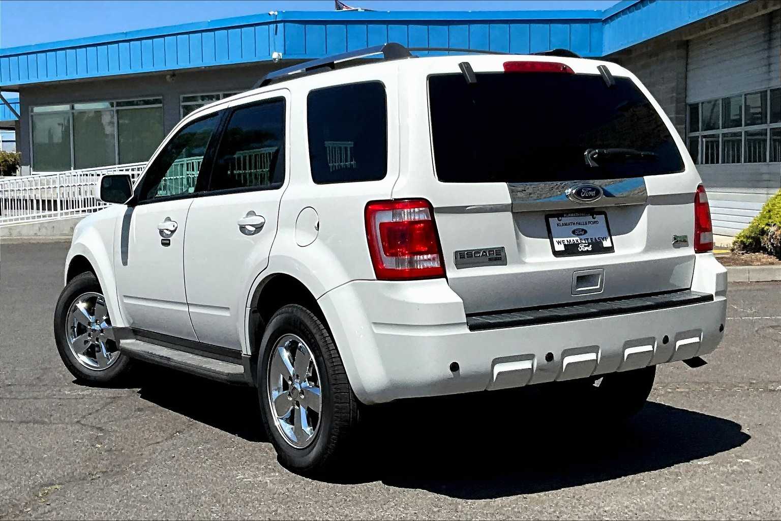 Thumbnail: 2010 Ford Escape - 4