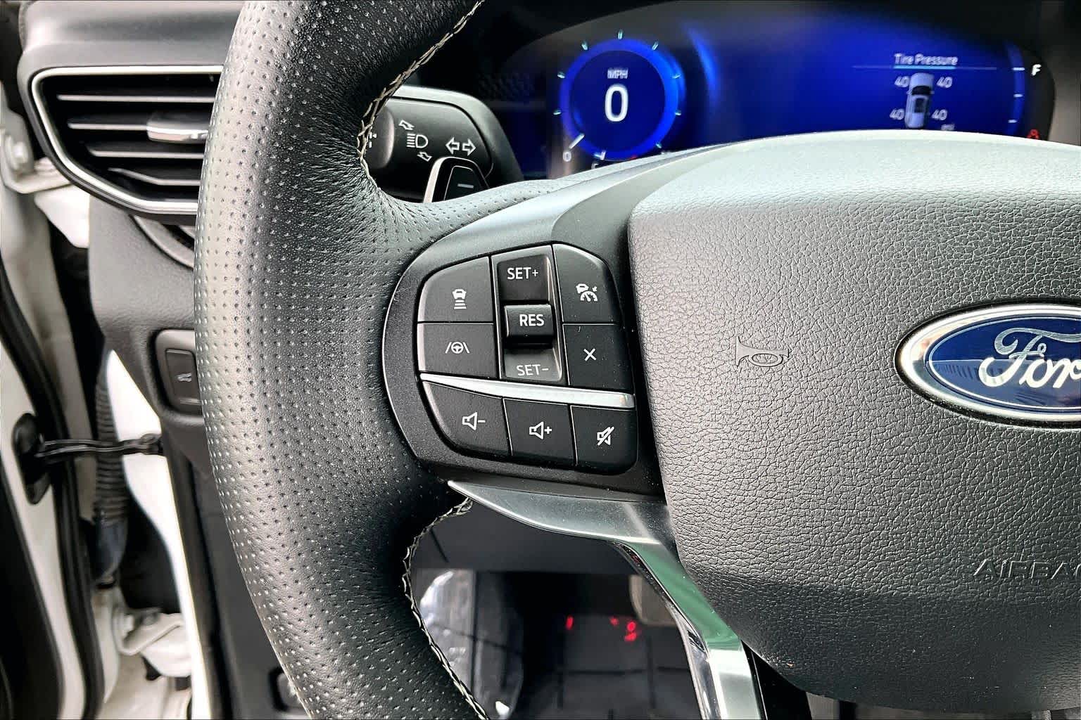 Thumbnail: 2020 Ford Explorer - 24