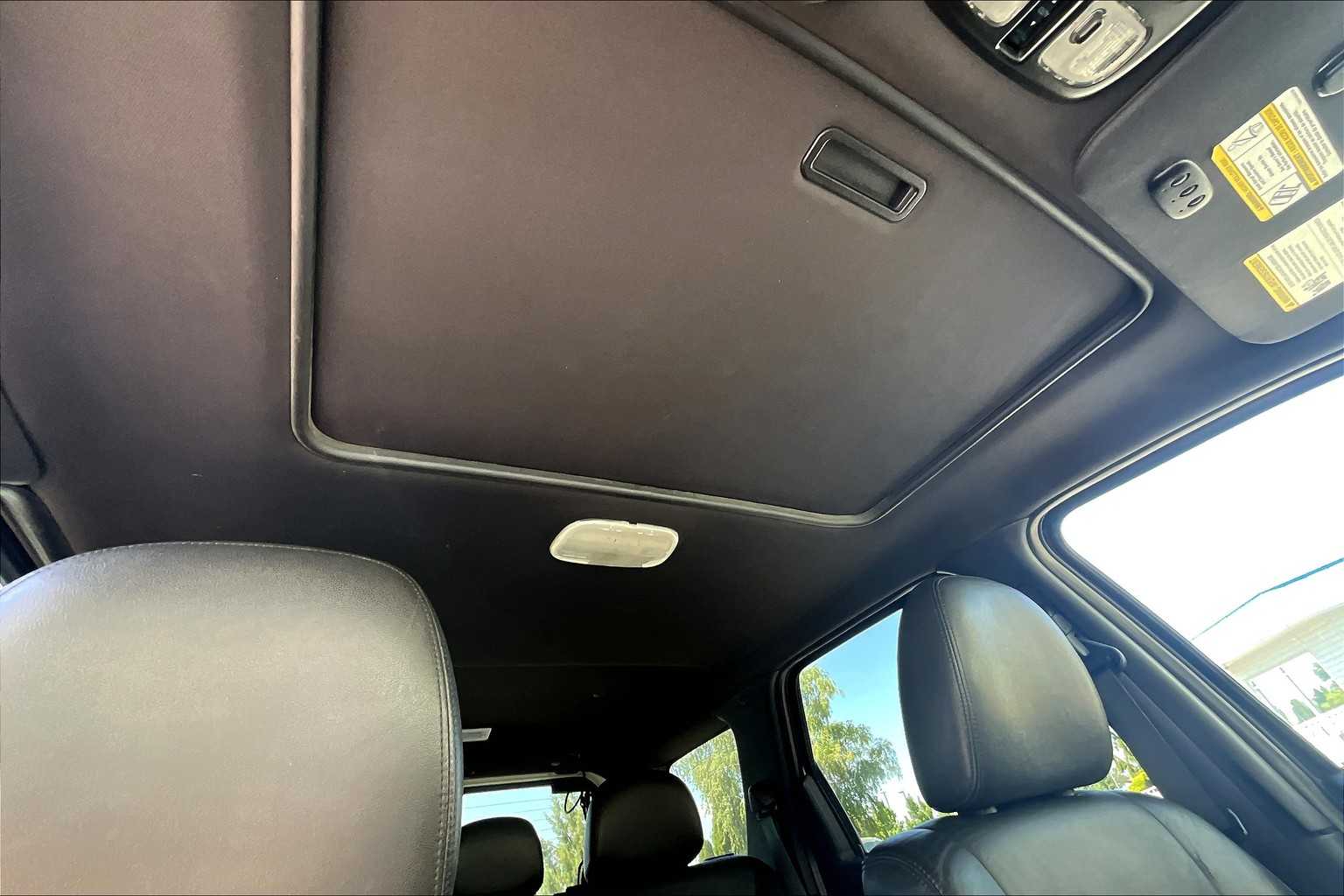 Thumbnail: 2010 Ford Escape - 30