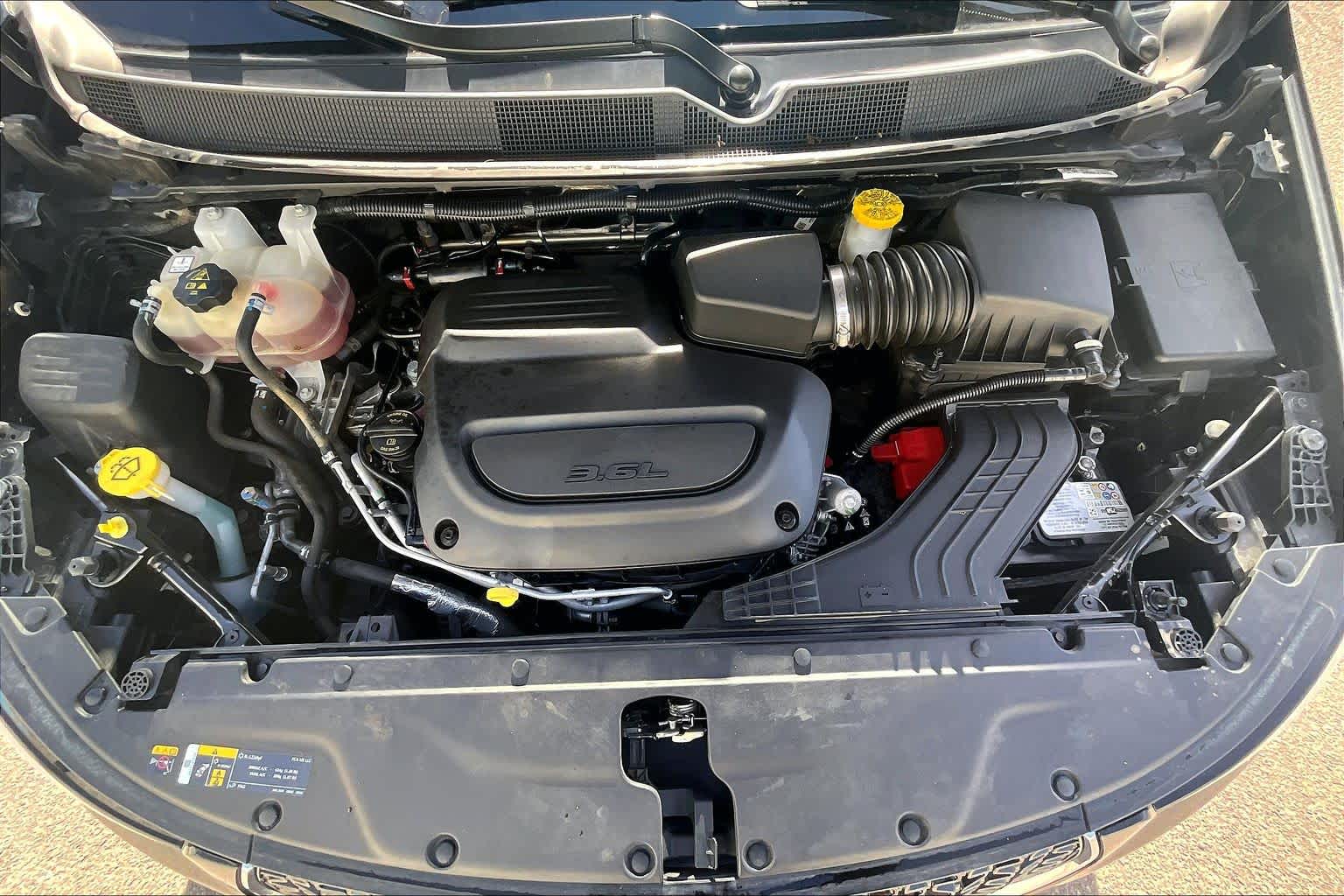 Thumbnail: 2023 Chrysler Pacifica - 9