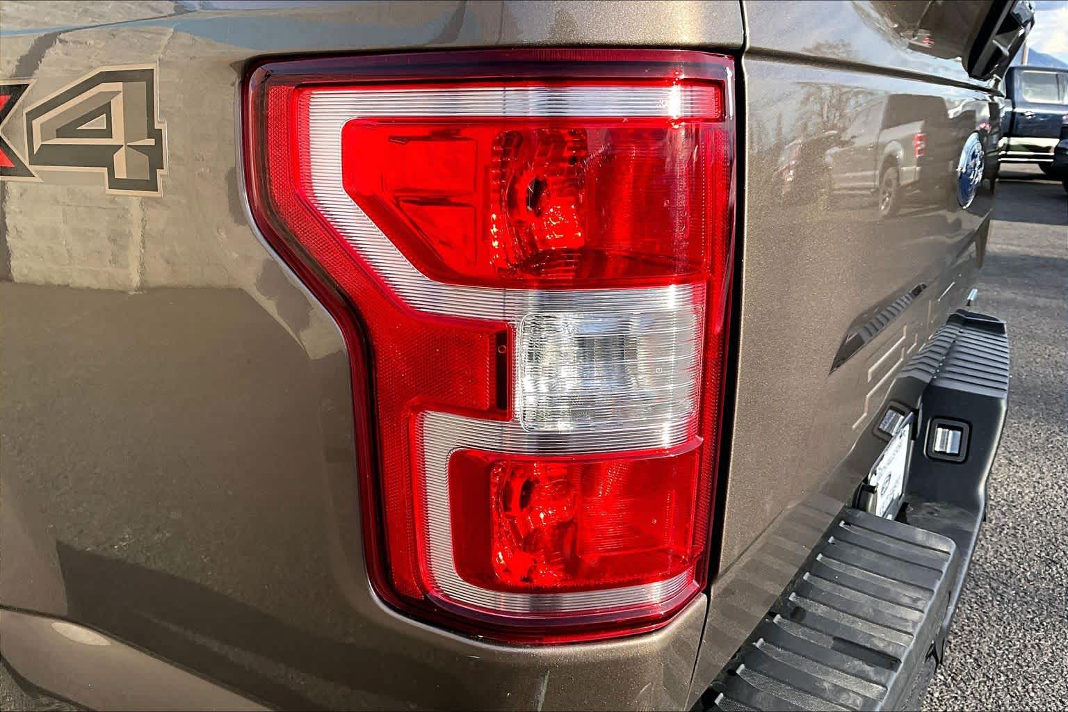 Thumbnail: 2018 Ford F-150 - 32