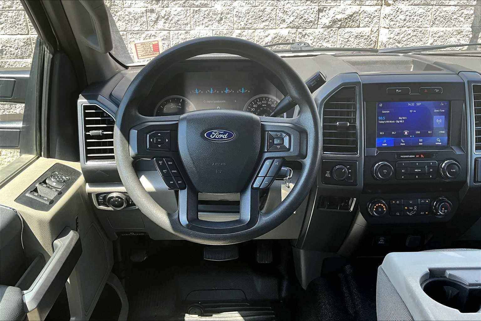 2022 Ford F-350 XLT 14