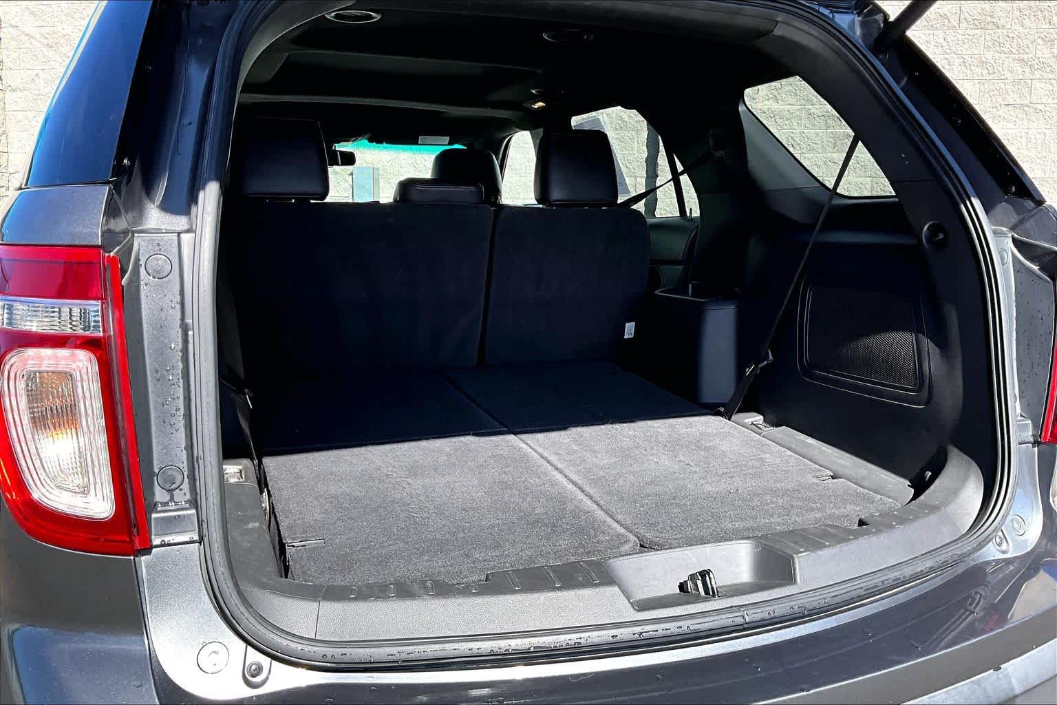 Thumbnail: 2013 Ford Explorer - 18