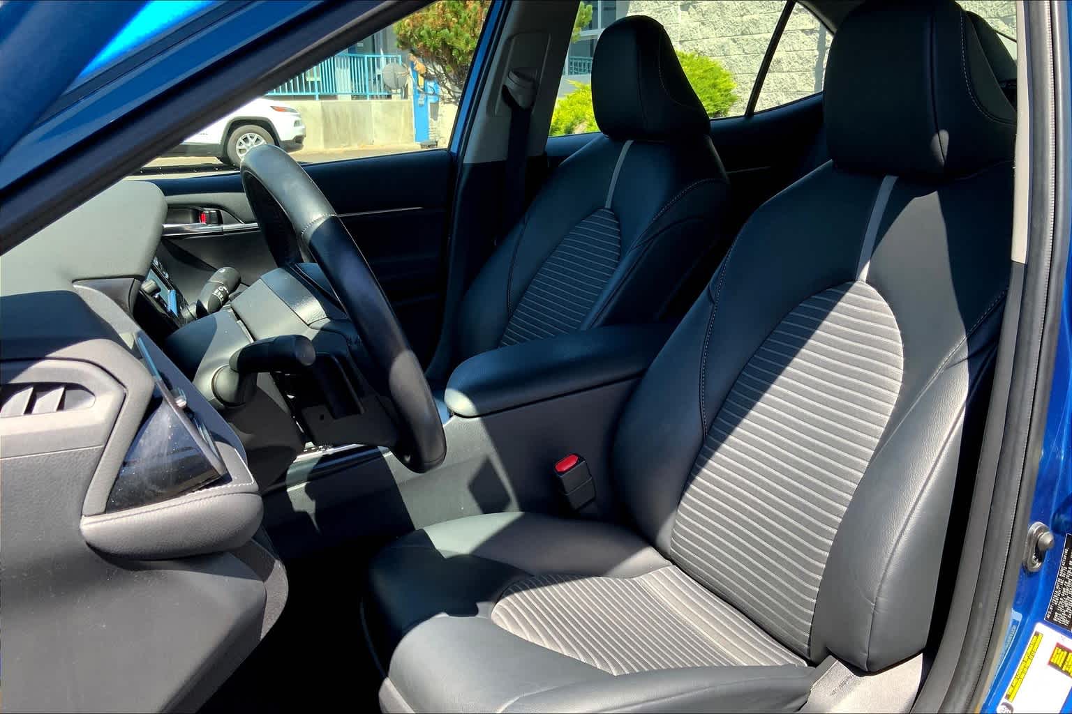 Thumbnail: 2020 Toyota Camry - 11