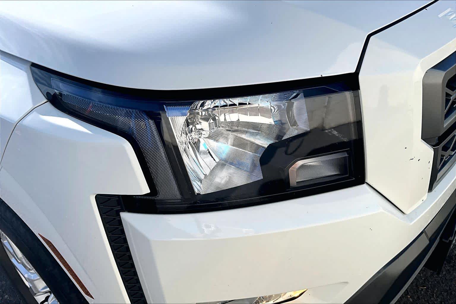 Thumbnail: 2022 Nissan Frontier - 31