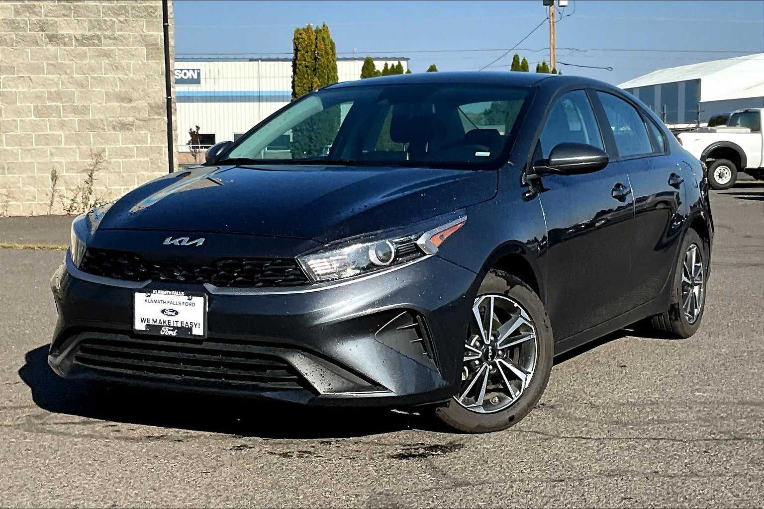 Thumbnail: 2023 Kia Forte - 1