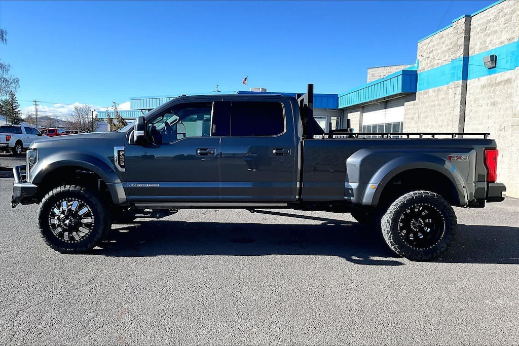 Used 2017 Ford F-450 Lariat Truck Crew Cab