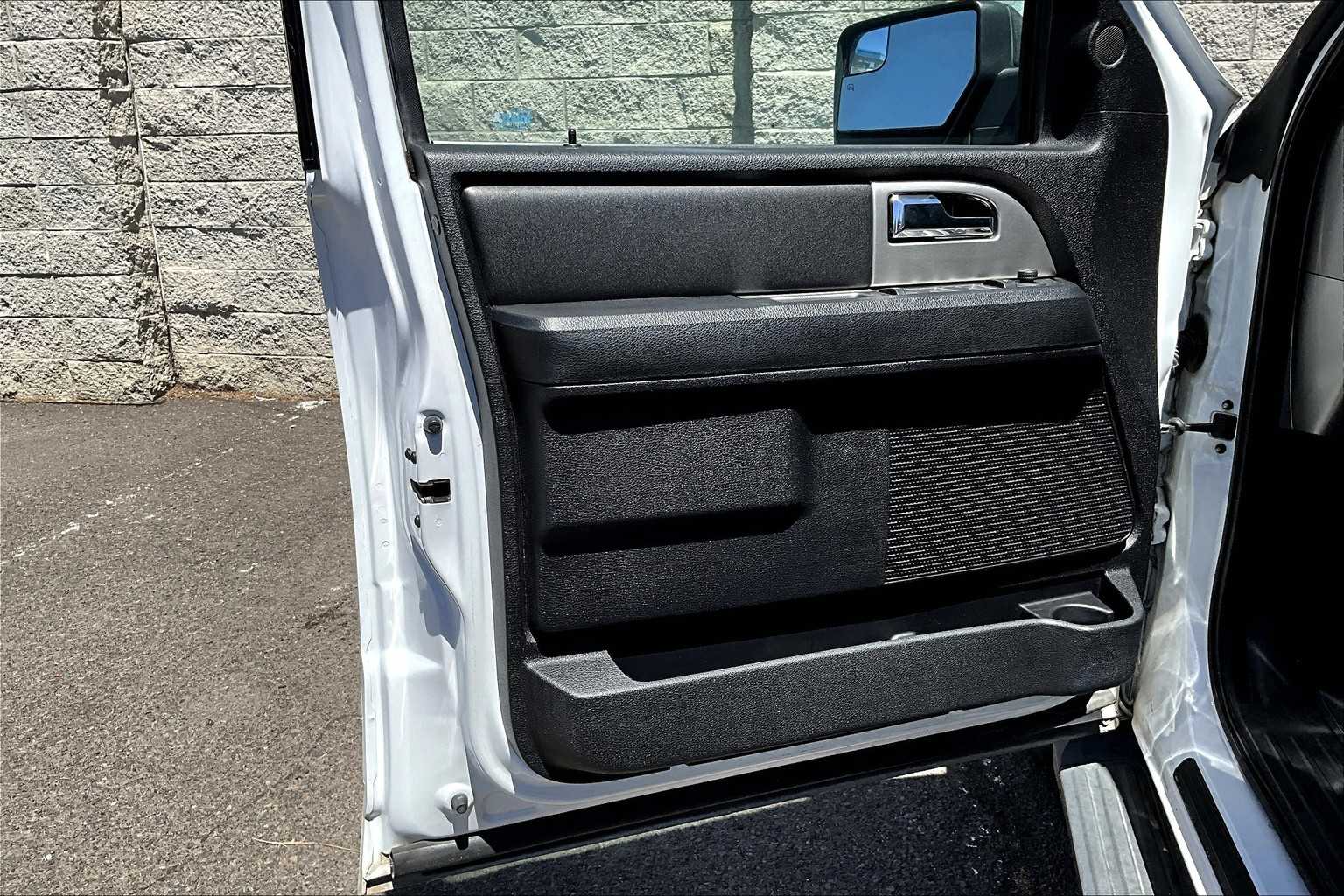 Thumbnail: 2017 Ford Expedition - 27
