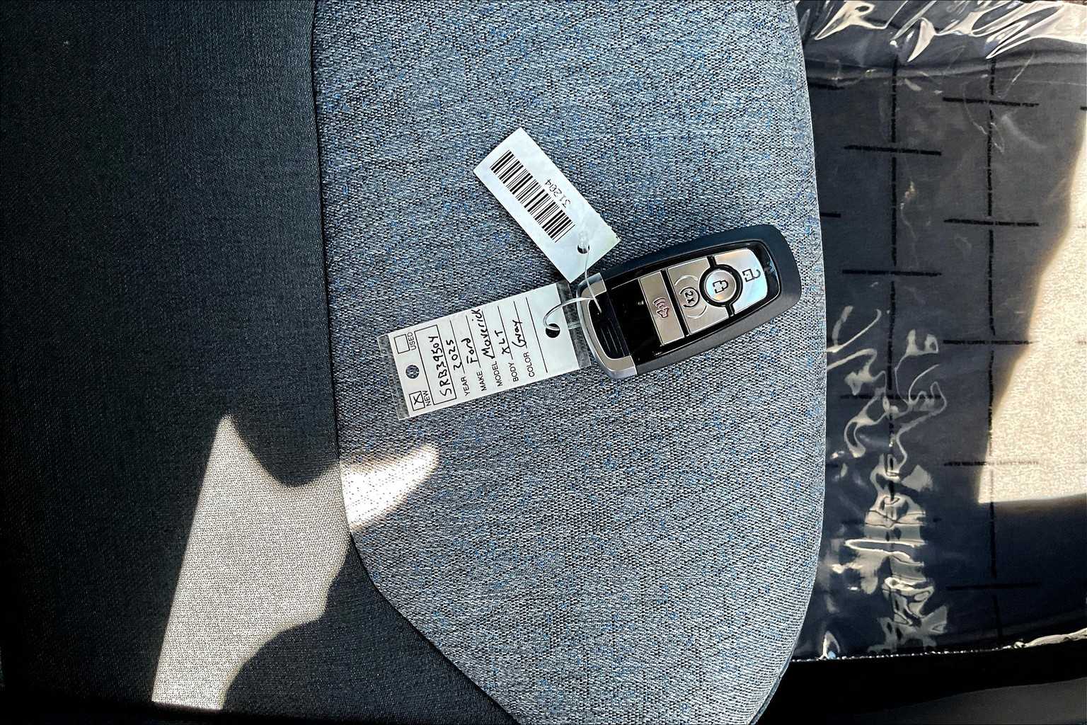 Thumbnail: 2025 Ford Maverick - 20