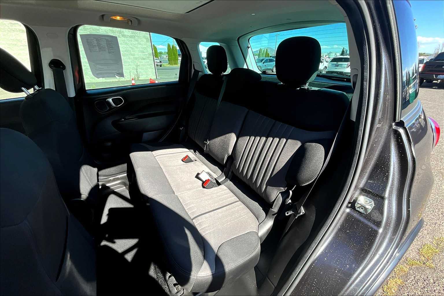 Thumbnail: 2016 Fiat 500L - 29