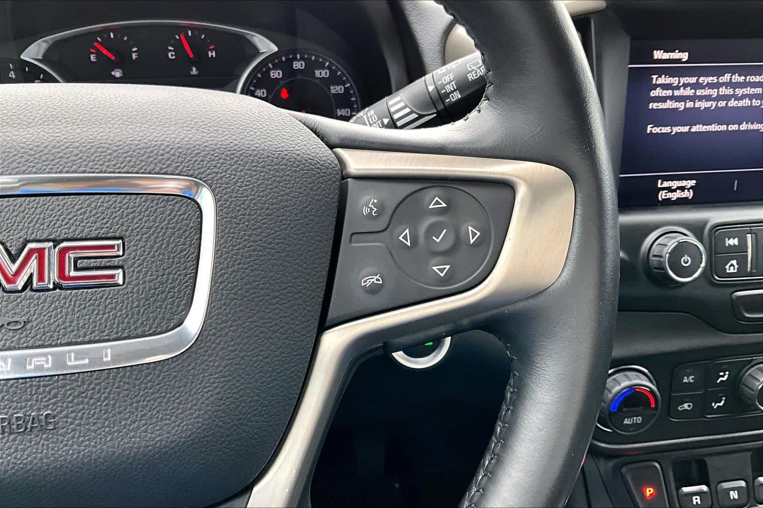 Thumbnail: 2020 GMC Terrain - 25