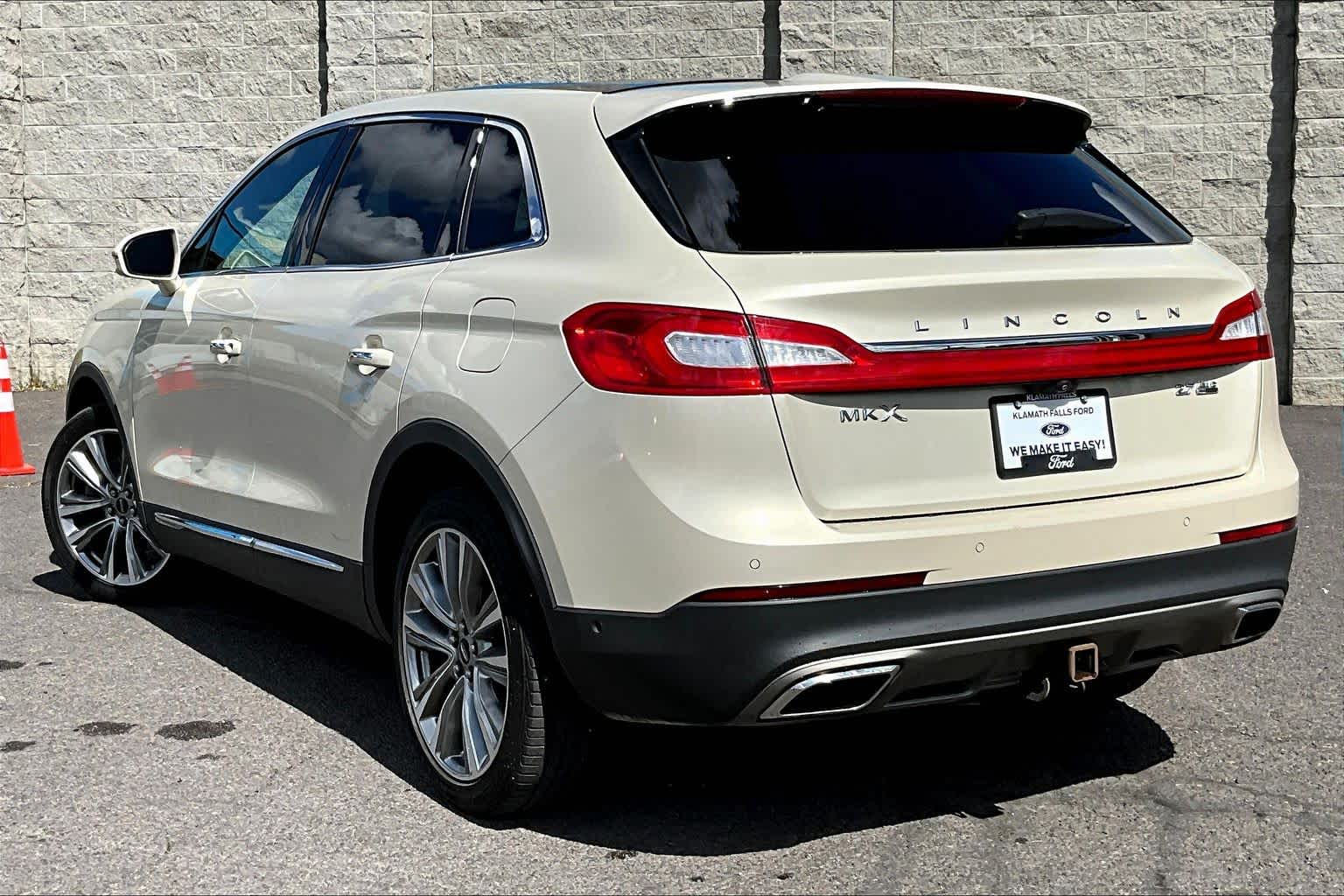 Thumbnail: 2016 Lincoln MKX - 4