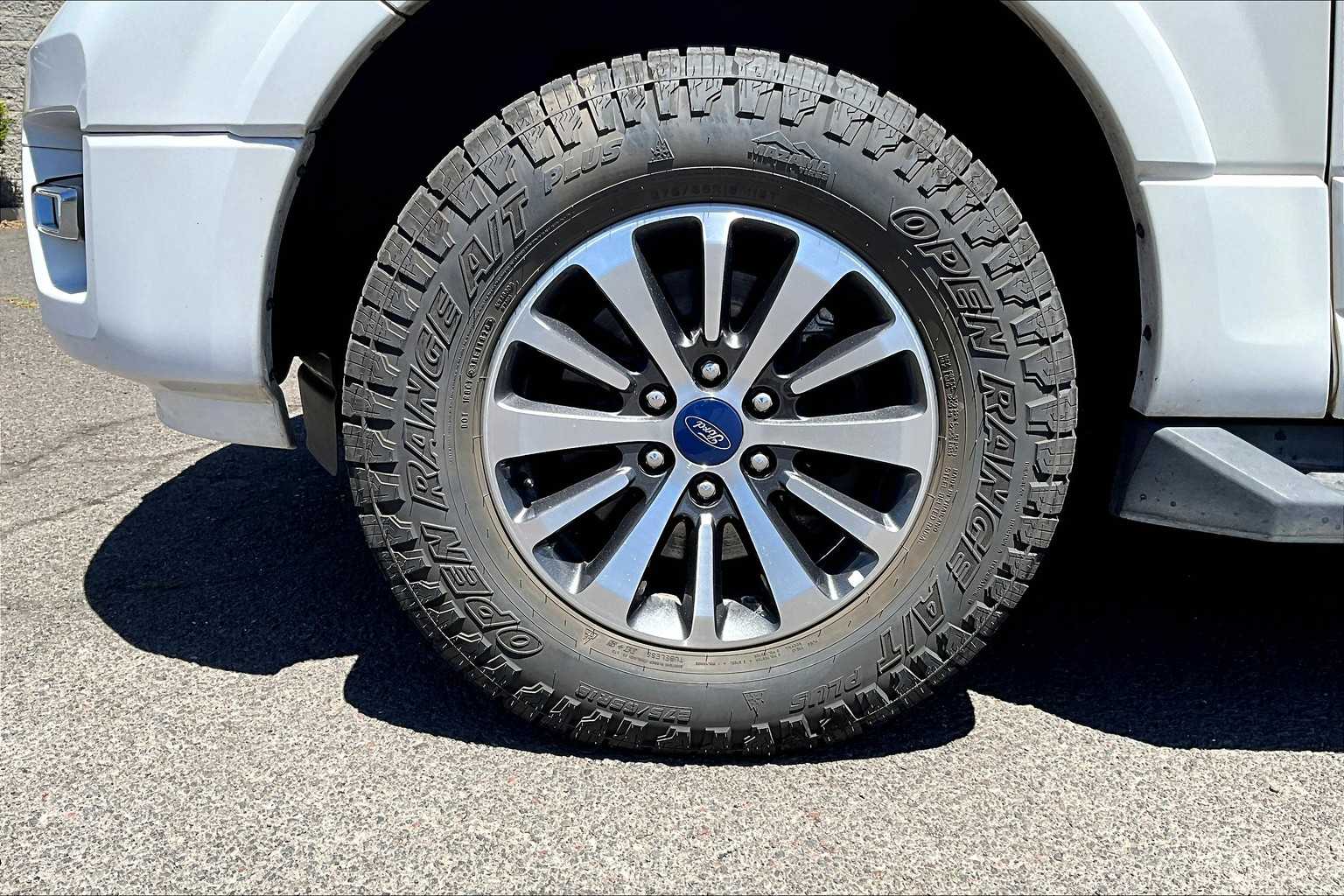 Thumbnail: 2017 Ford Expedition - 8