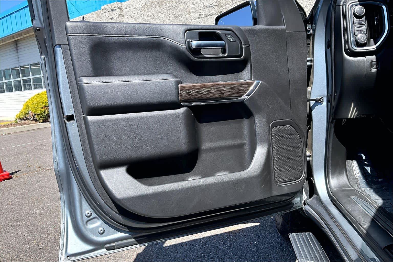 Thumbnail: 2019 Chevrolet Silverado 1500 - 27
