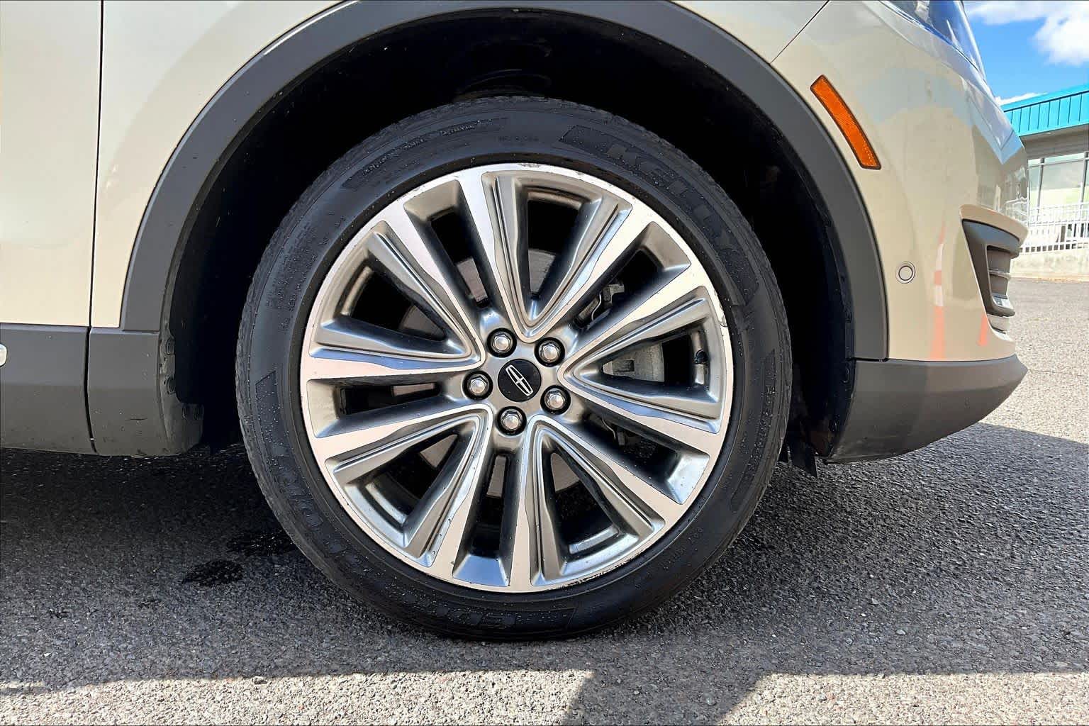 Thumbnail: 2016 Lincoln MKX - 34