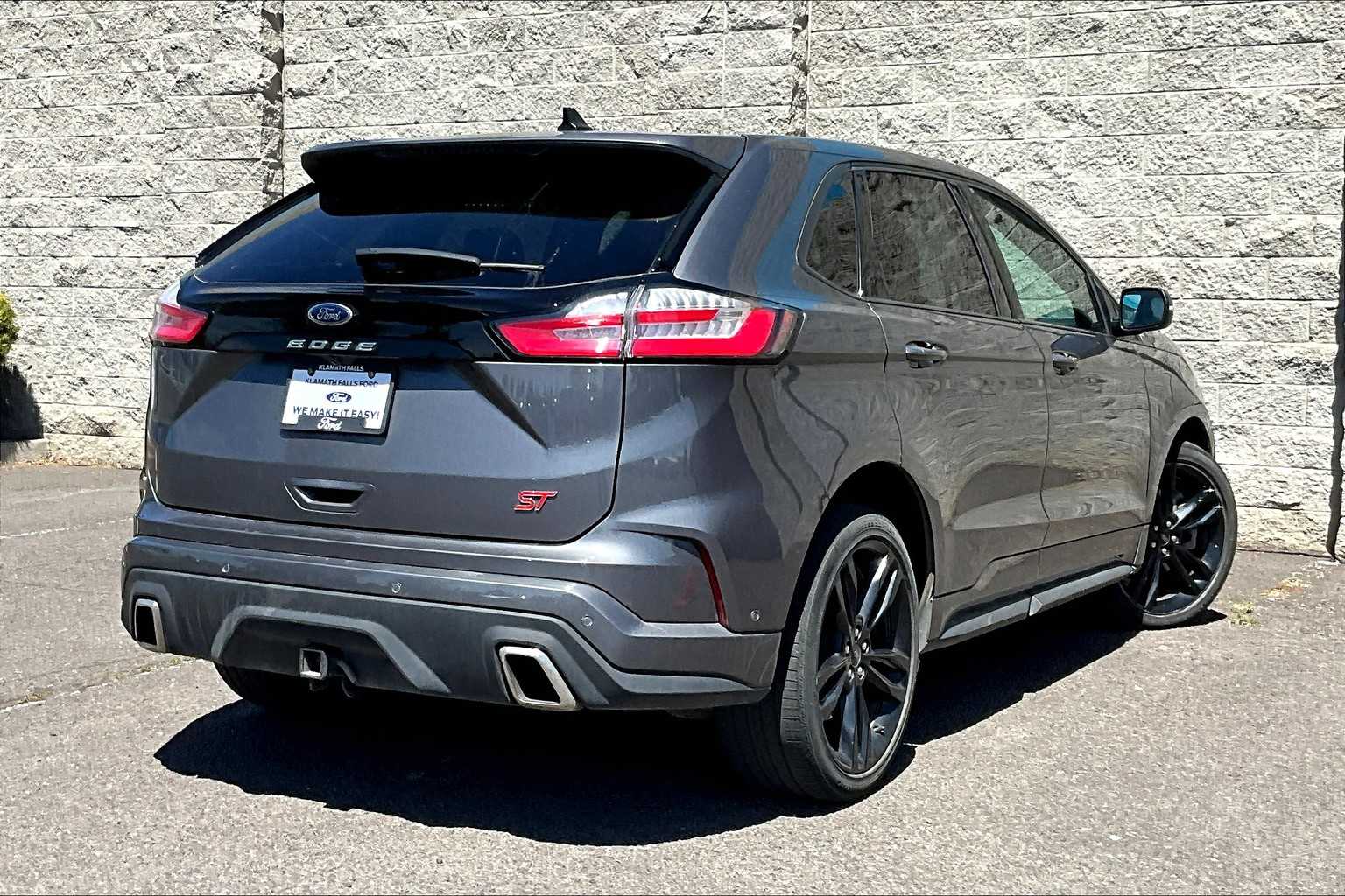 2022 Ford Edge ST 22