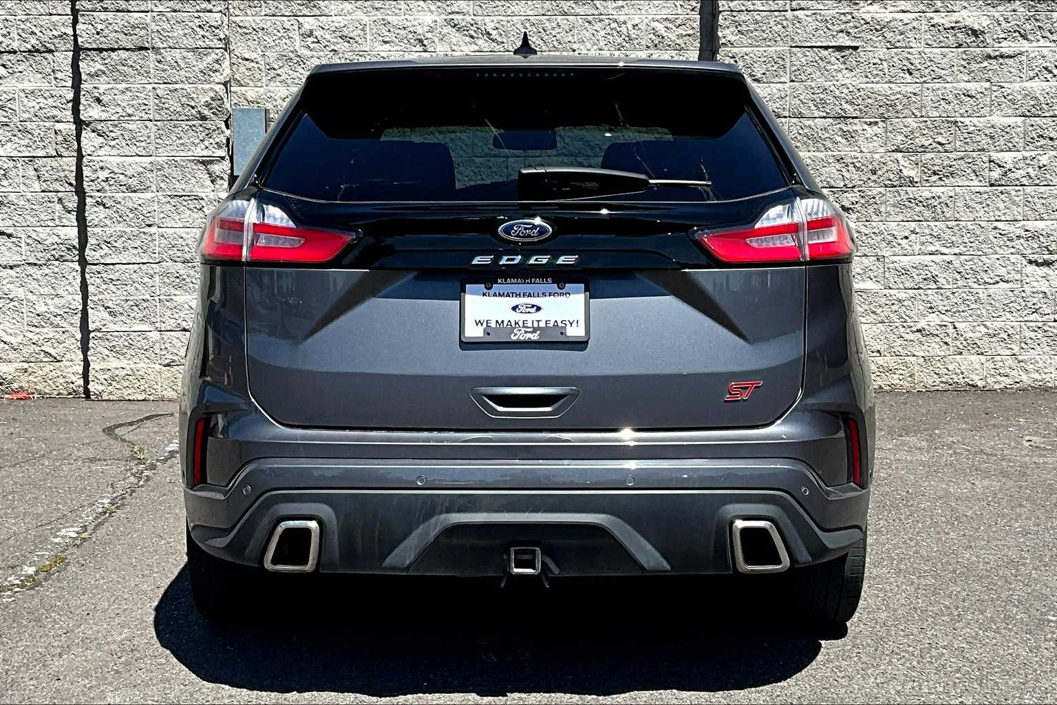 2022 Ford Edge ST 5