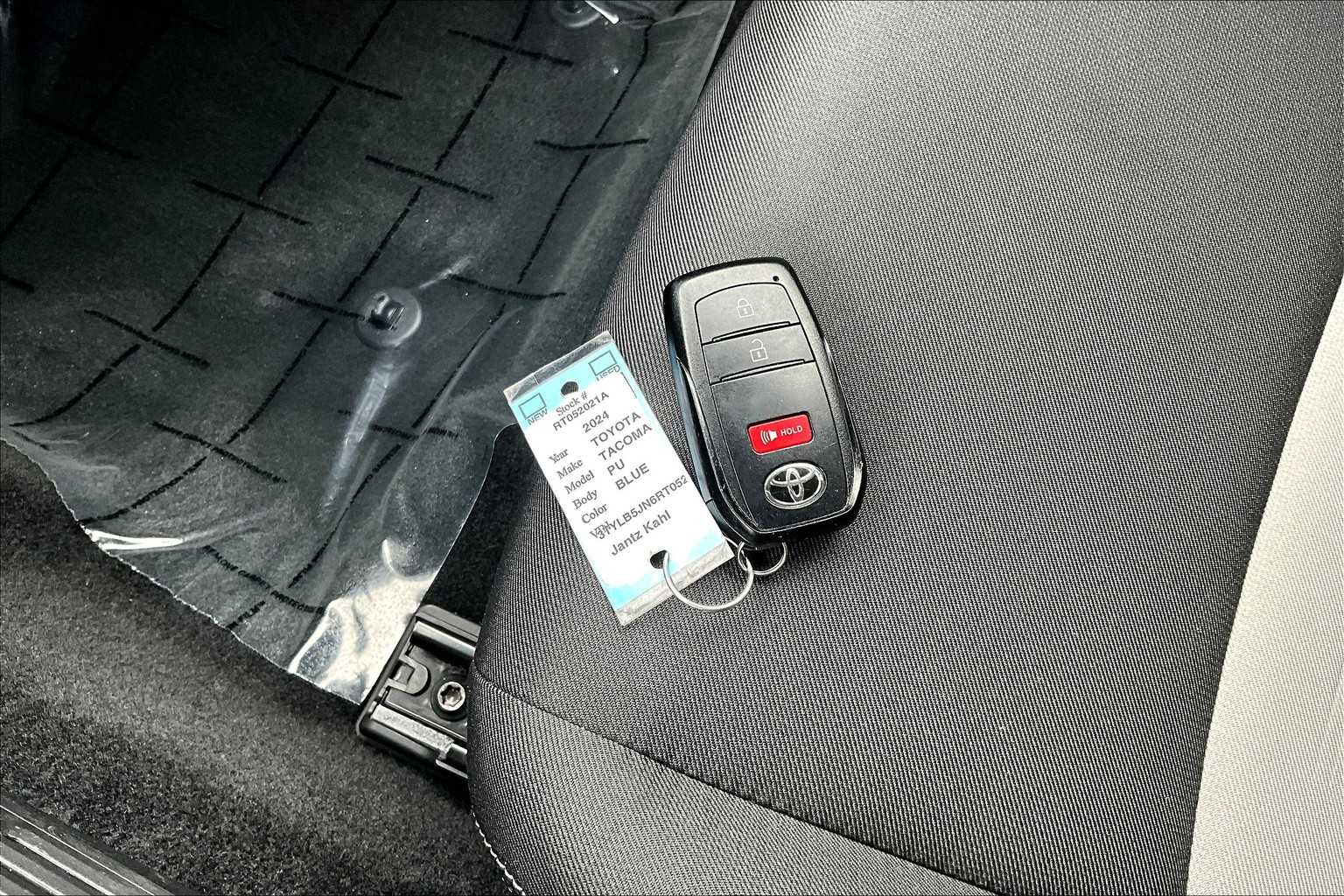 Thumbnail: 2024 Toyota Tacoma - 19