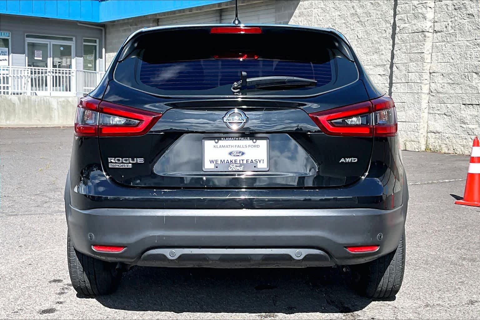 Thumbnail: 2021 Nissan Rogue Sport - 5