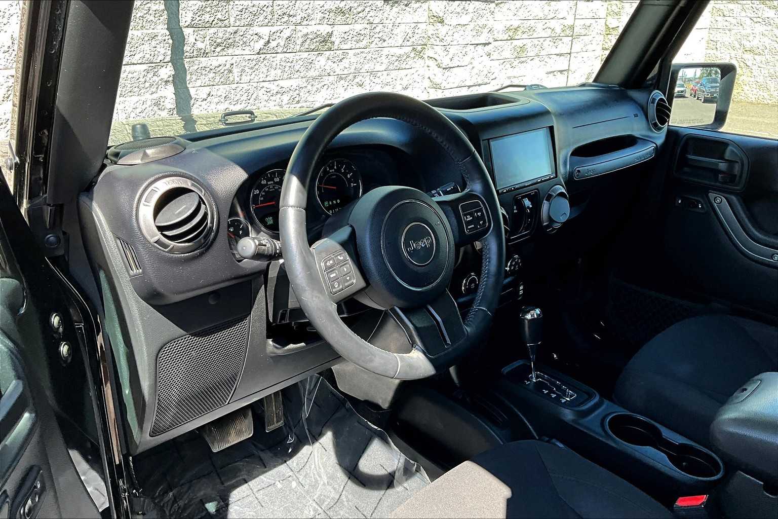 Thumbnail: 2017 Jeep Wrangler - 2