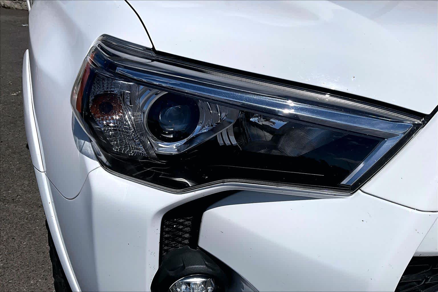 Thumbnail: 2022 Toyota 4Runner - 31