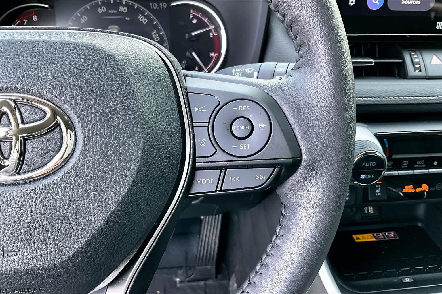 Thumbnail: 2024 Toyota RAV4 - 25