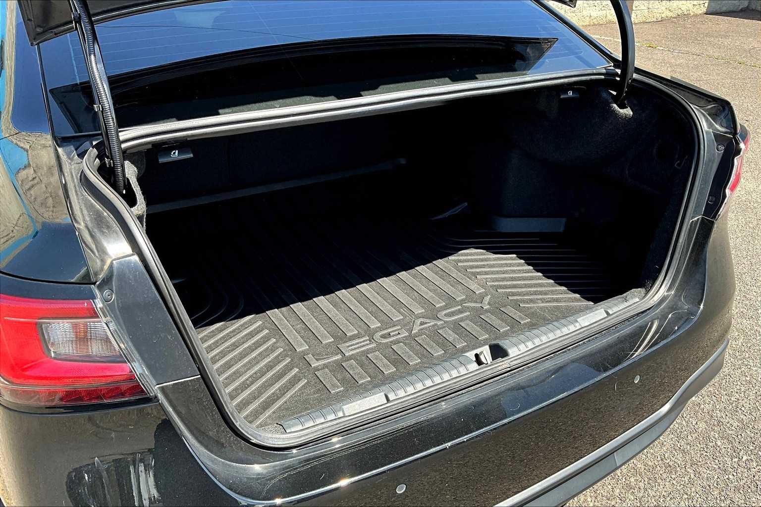 Thumbnail: 2022 Subaru Legacy - 18