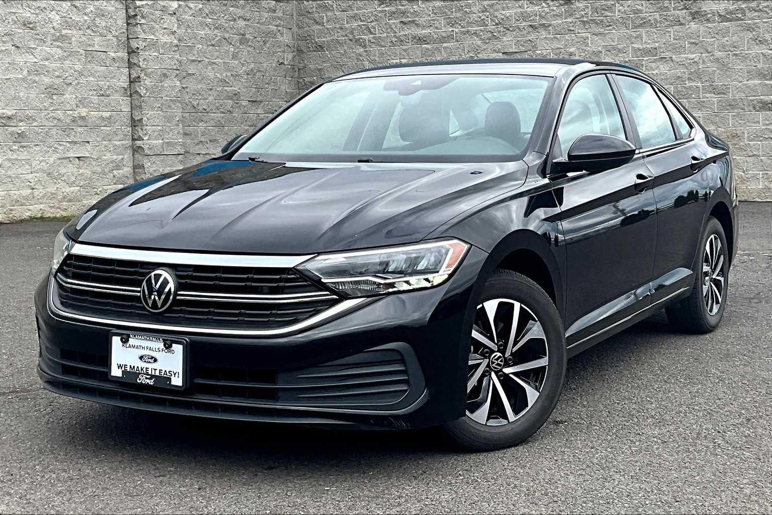 2024 Volkswagen Jetta S's photo