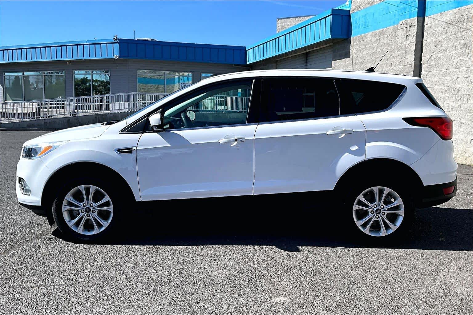Thumbnail: 2019 Ford Escape - 3
