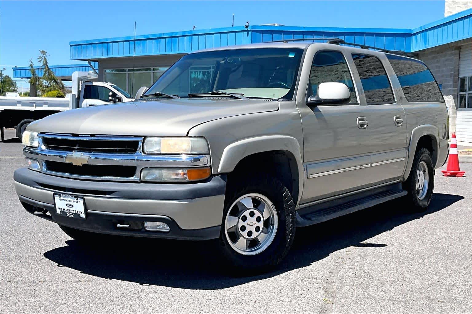 2002 Chevrolet Suburban 1500 LT -
                  Klamath Falls, OR