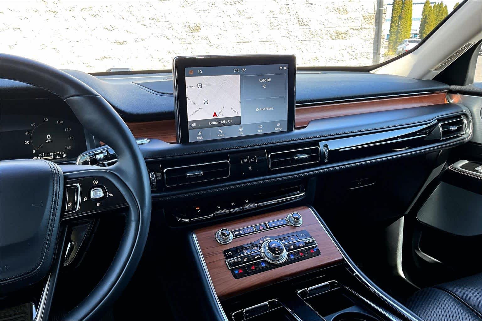 Thumbnail: 2020 Lincoln Aviator - 15