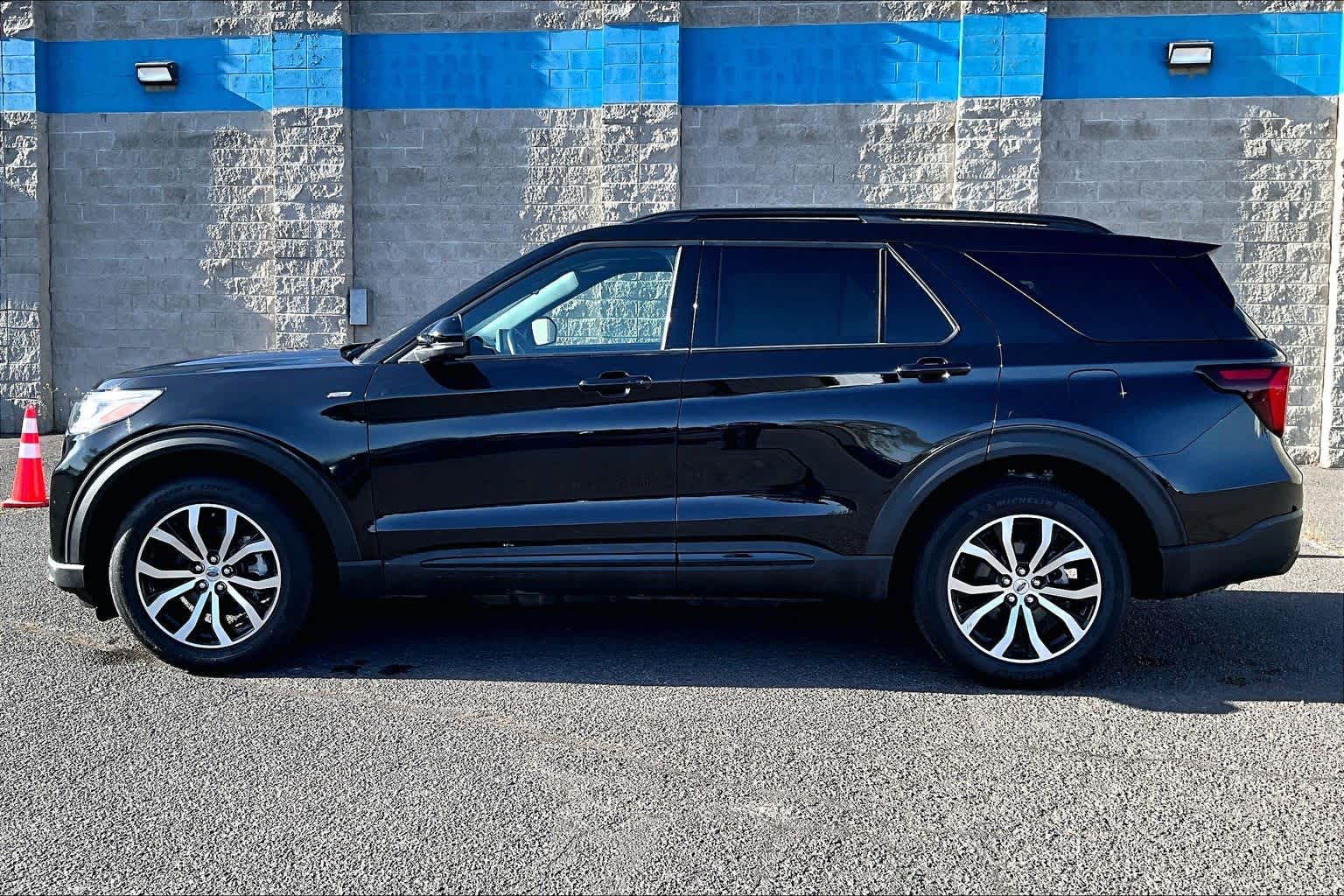 Thumbnail: 2025 Ford Explorer - 3