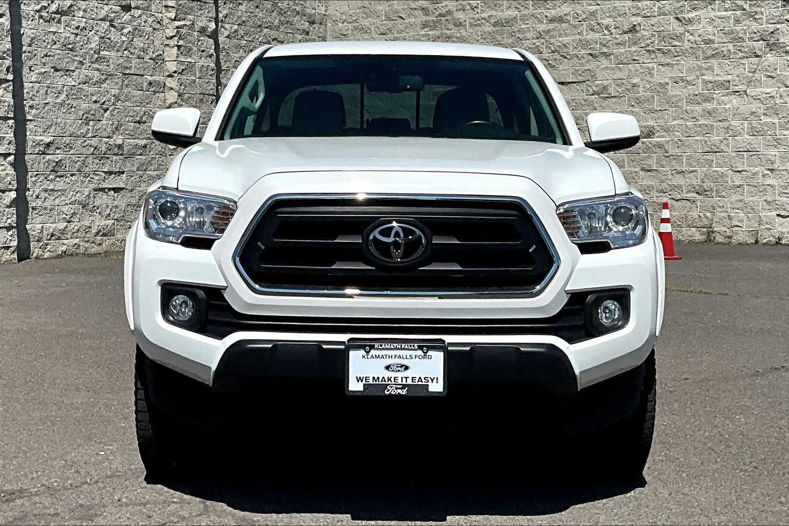 2022 Toyota Tacoma SR5 6