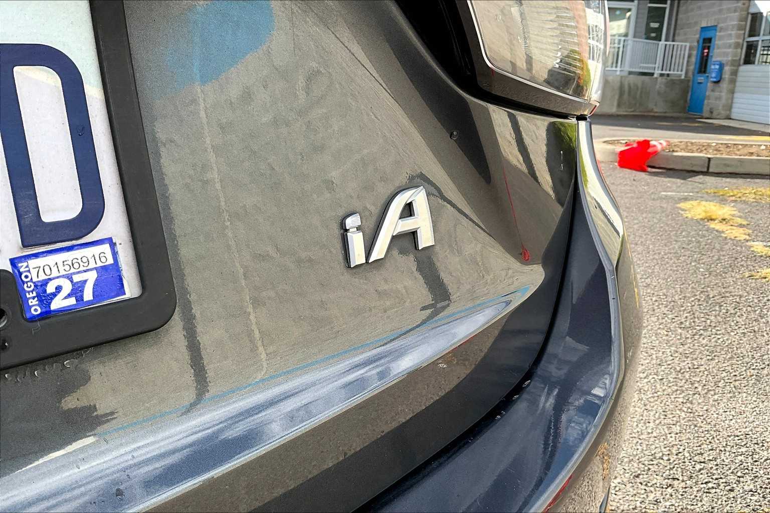 Thumbnail: 2017 Toyota Yaris iA - 7