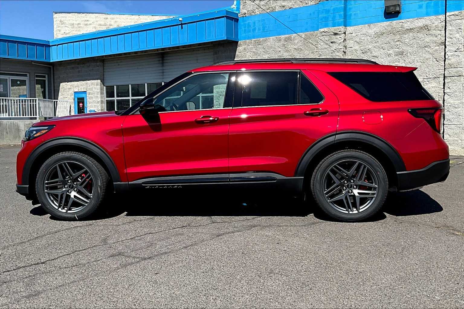 Thumbnail: 2025 Ford Explorer - 3