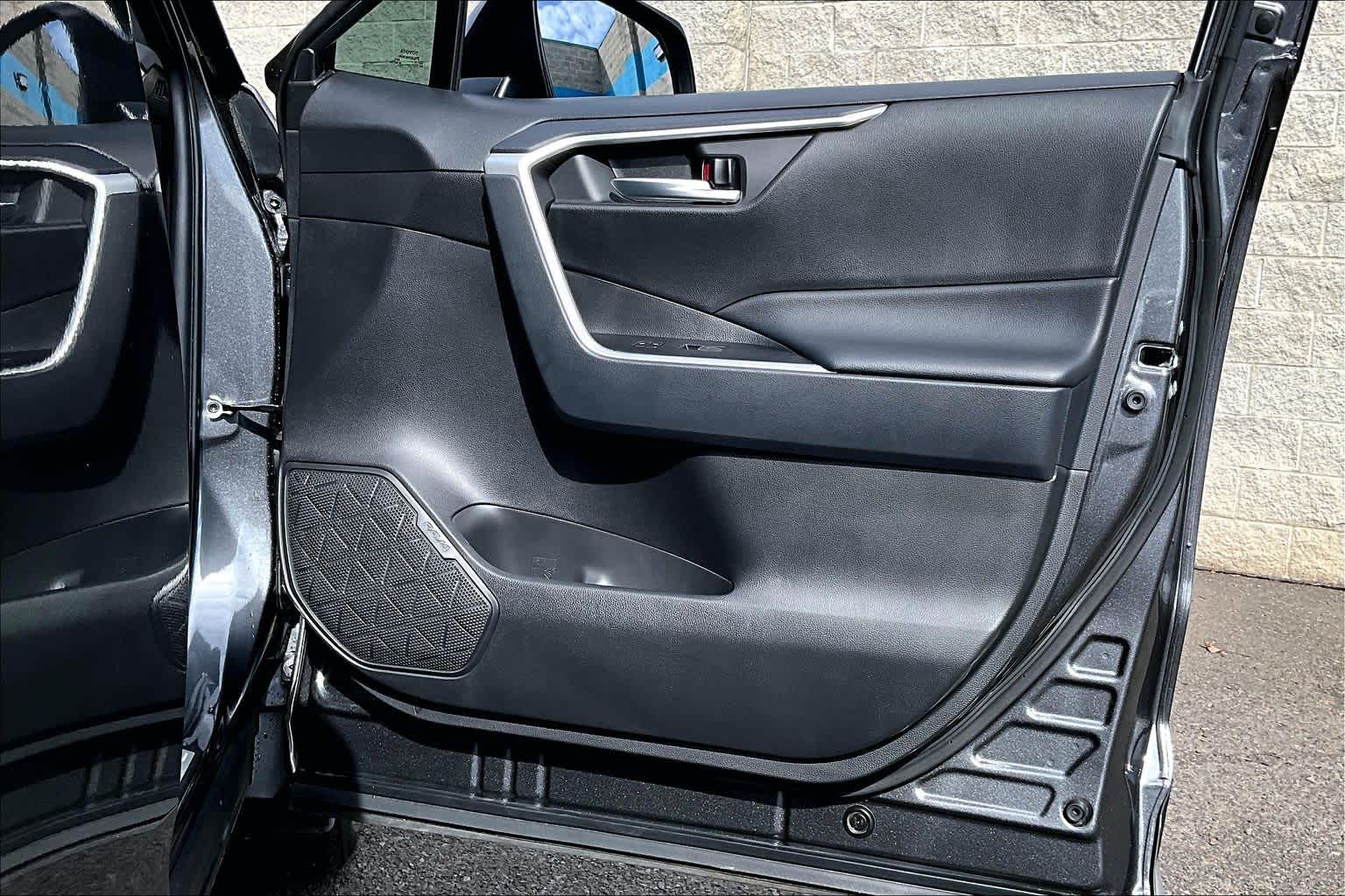 Thumbnail: 2024 Toyota RAV4 - 28