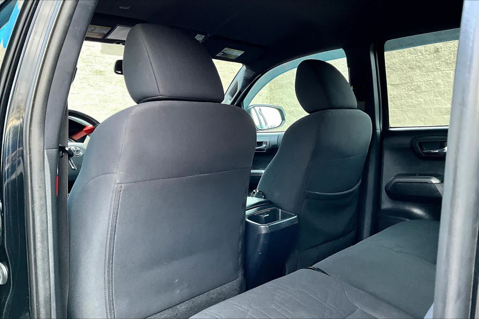 Thumbnail: 2020 Toyota Tacoma - 12