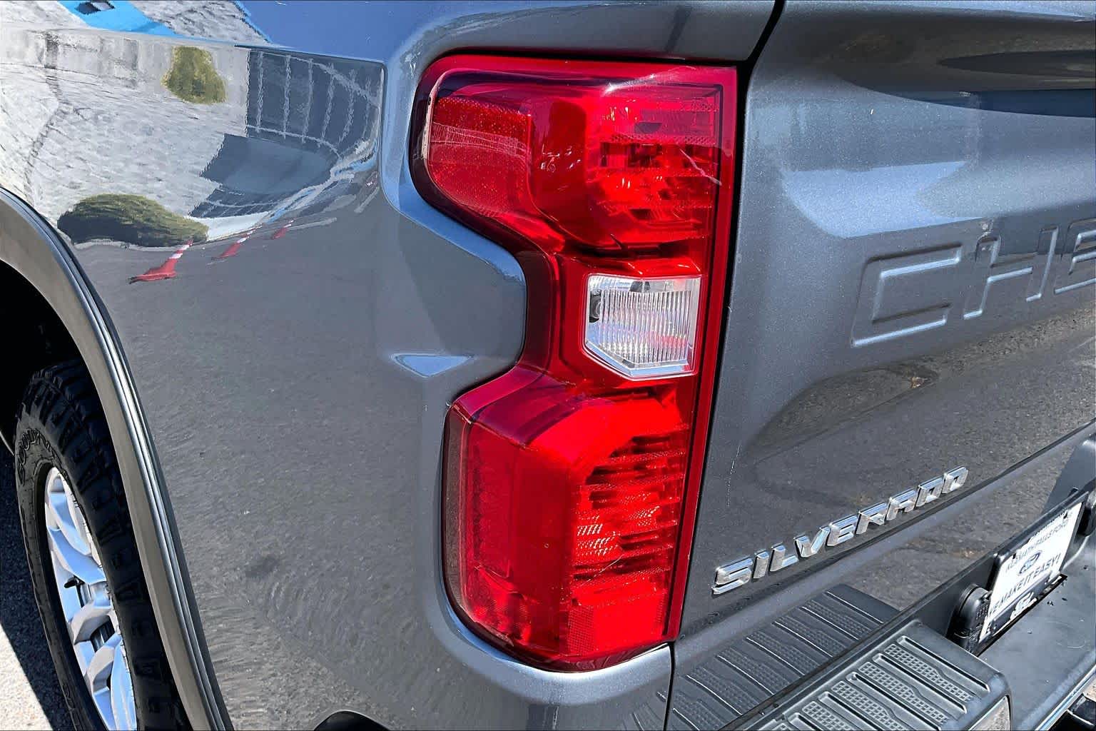 Thumbnail: 2019 Chevrolet Silverado 1500 - 32