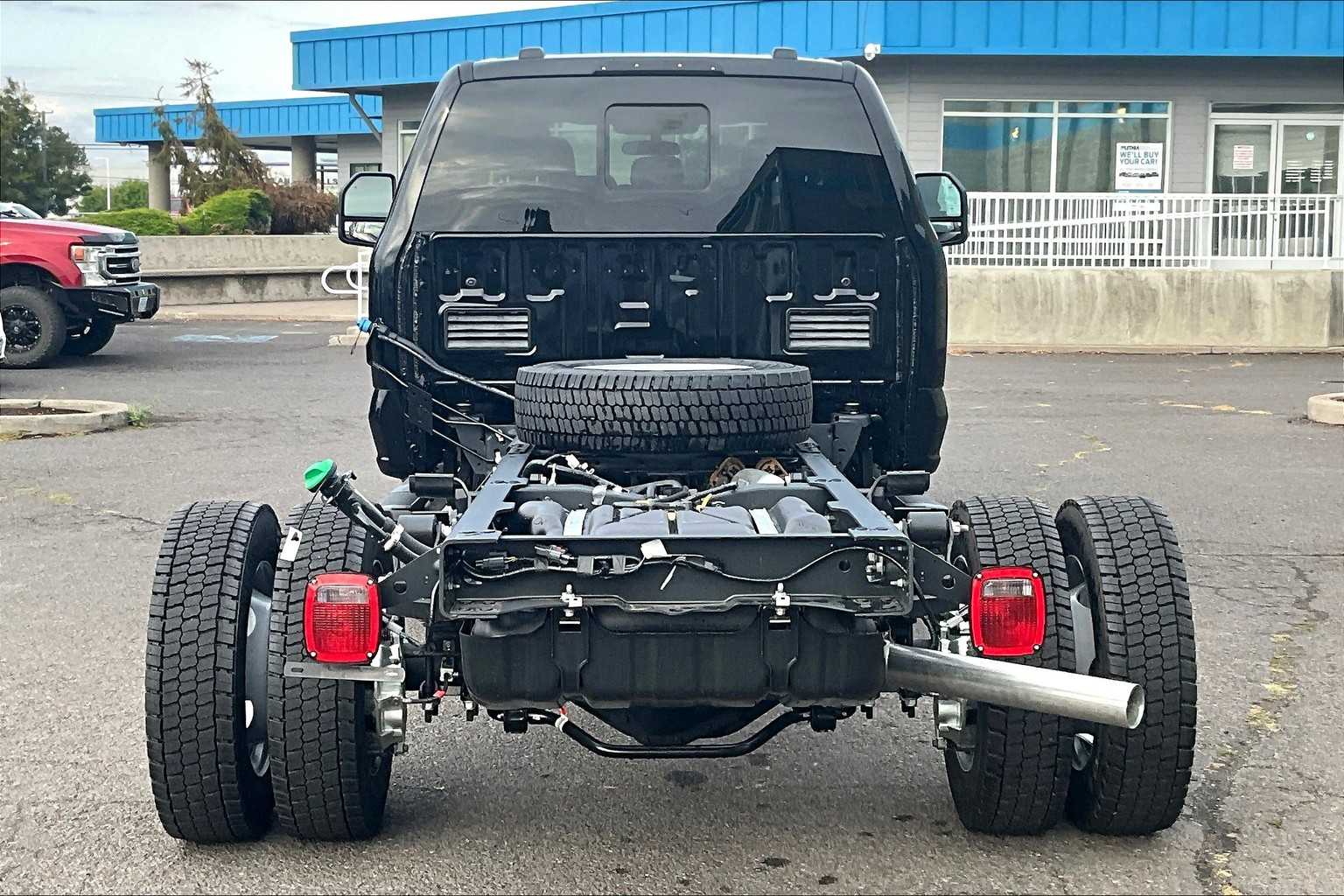 Thumbnail: 2026 Ford F-550 - 5