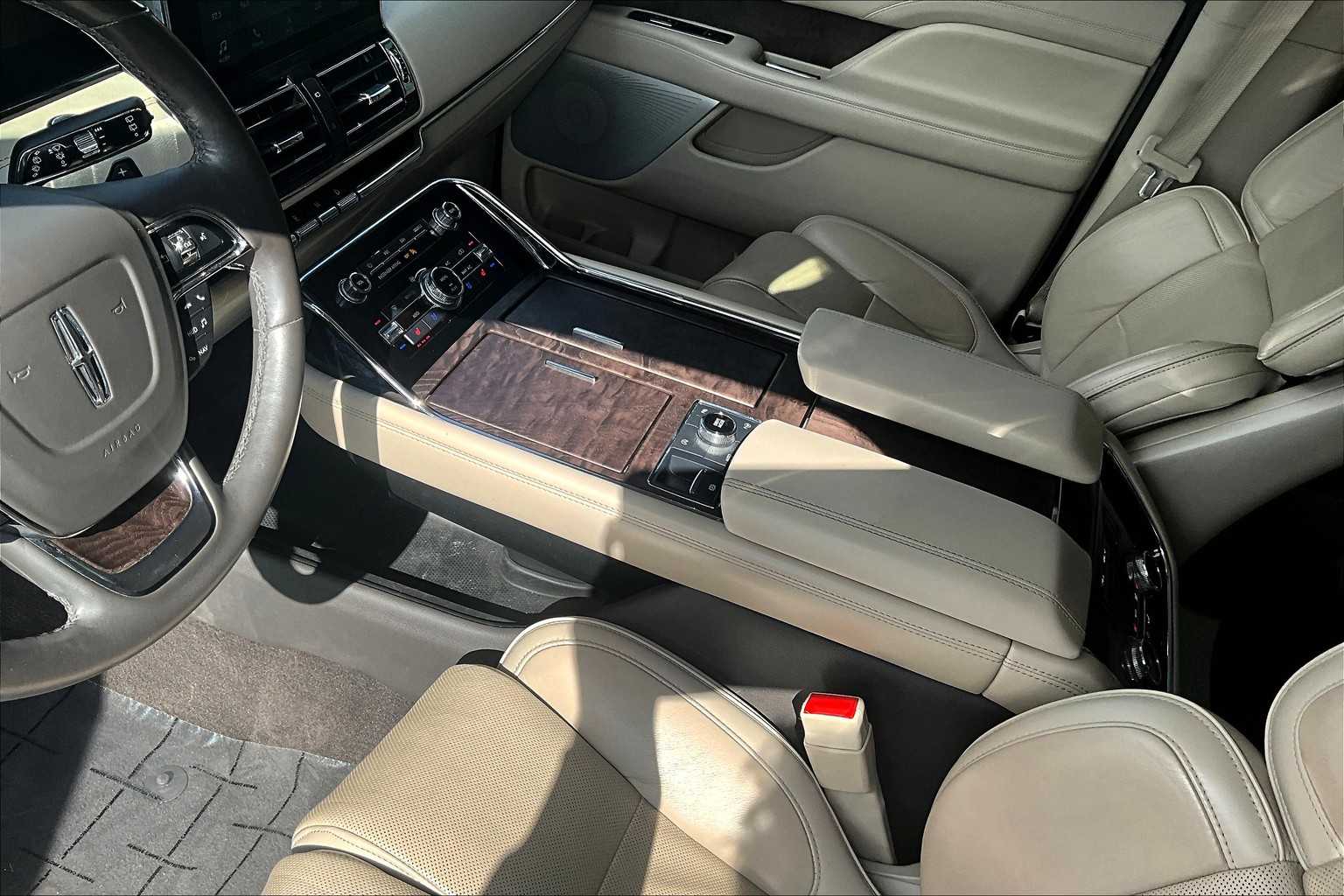 Thumbnail: 2019 Lincoln Navigator - 15