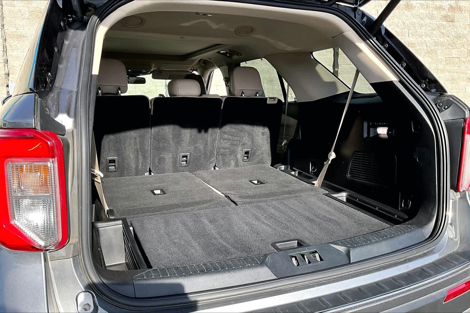 Thumbnail: 2021 Ford Explorer - 18