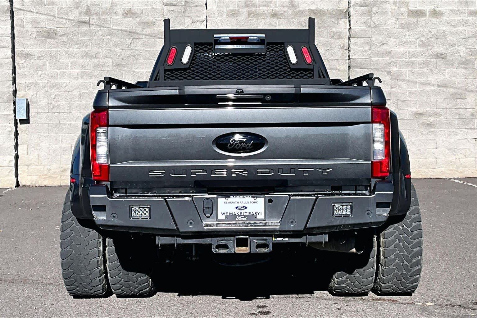 Thumbnail: 2017 Ford F-450 - 5