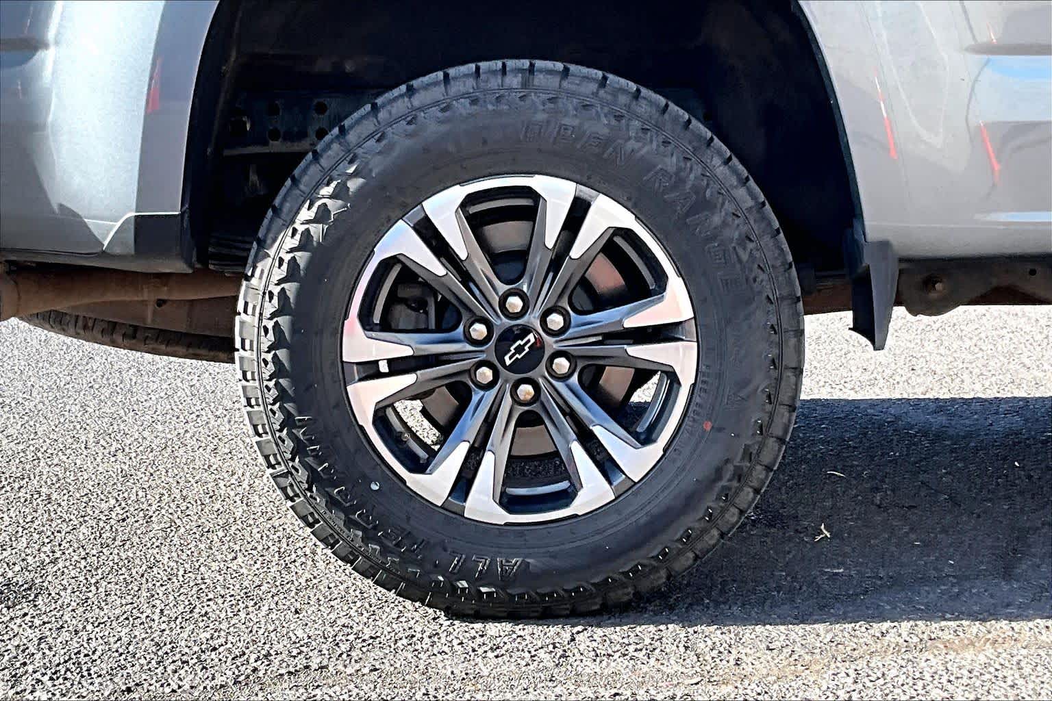 Thumbnail: 2021 Chevrolet Colorado - 36