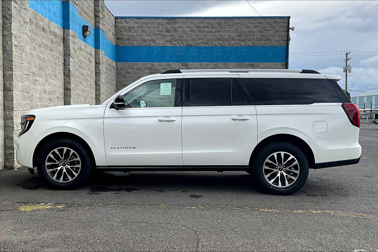 Thumbnail: 2025 Ford Expedition MAX - 3