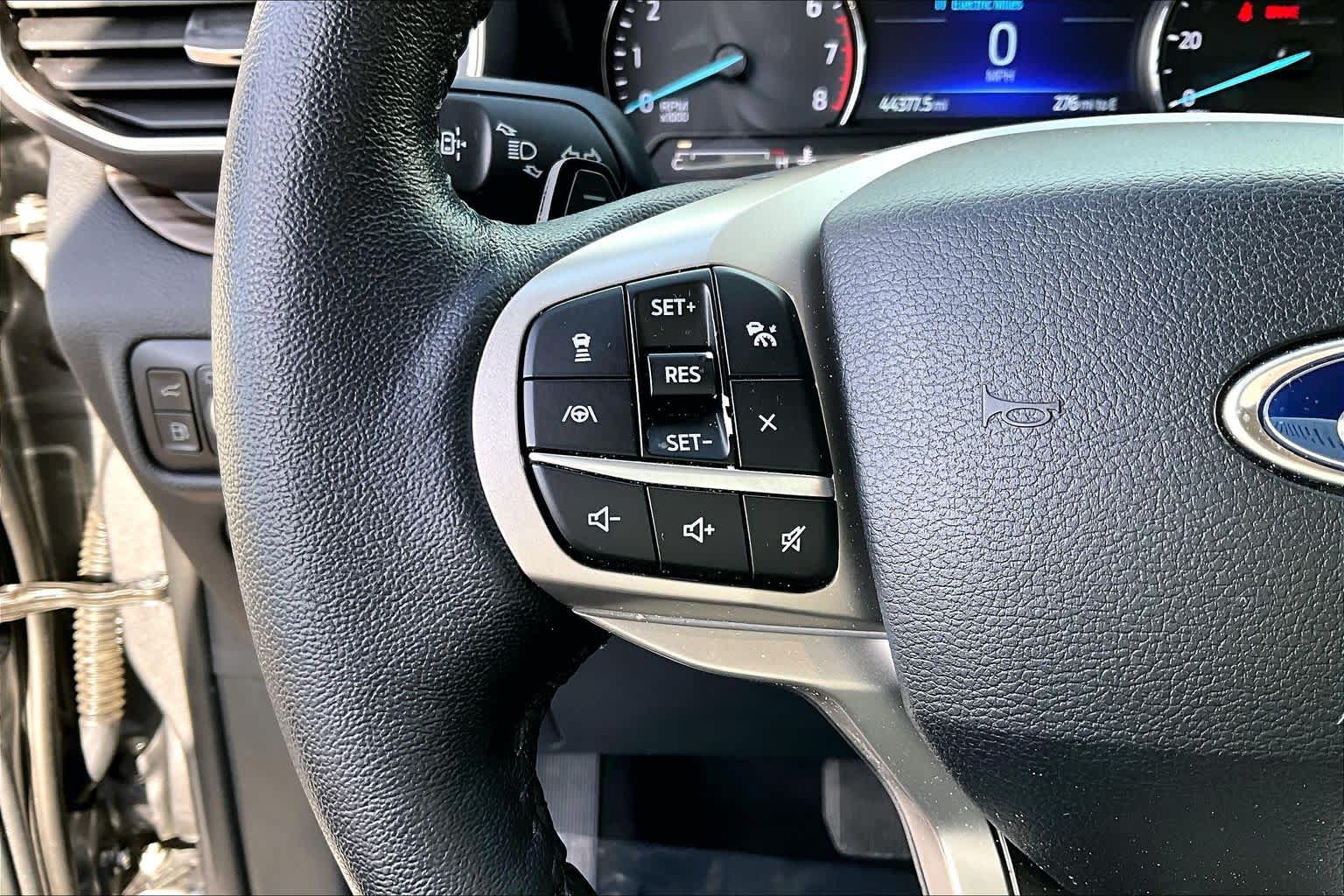 Thumbnail: 2021 Ford Explorer - 24