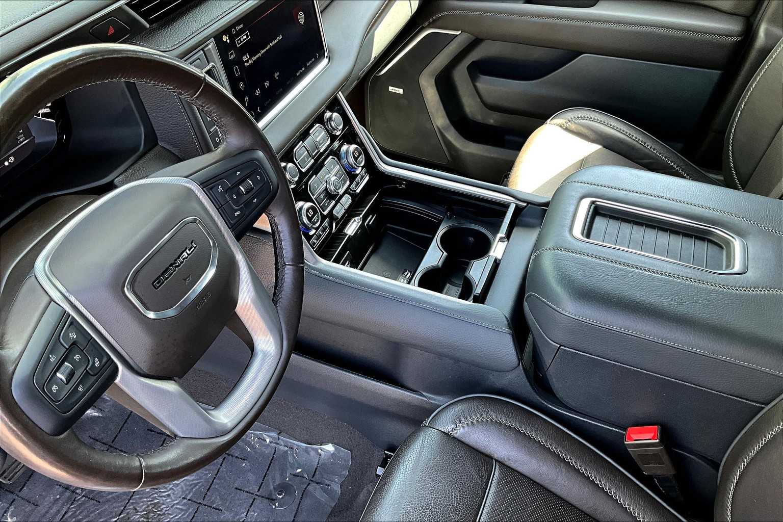 Thumbnail: 2022 GMC Yukon - 16