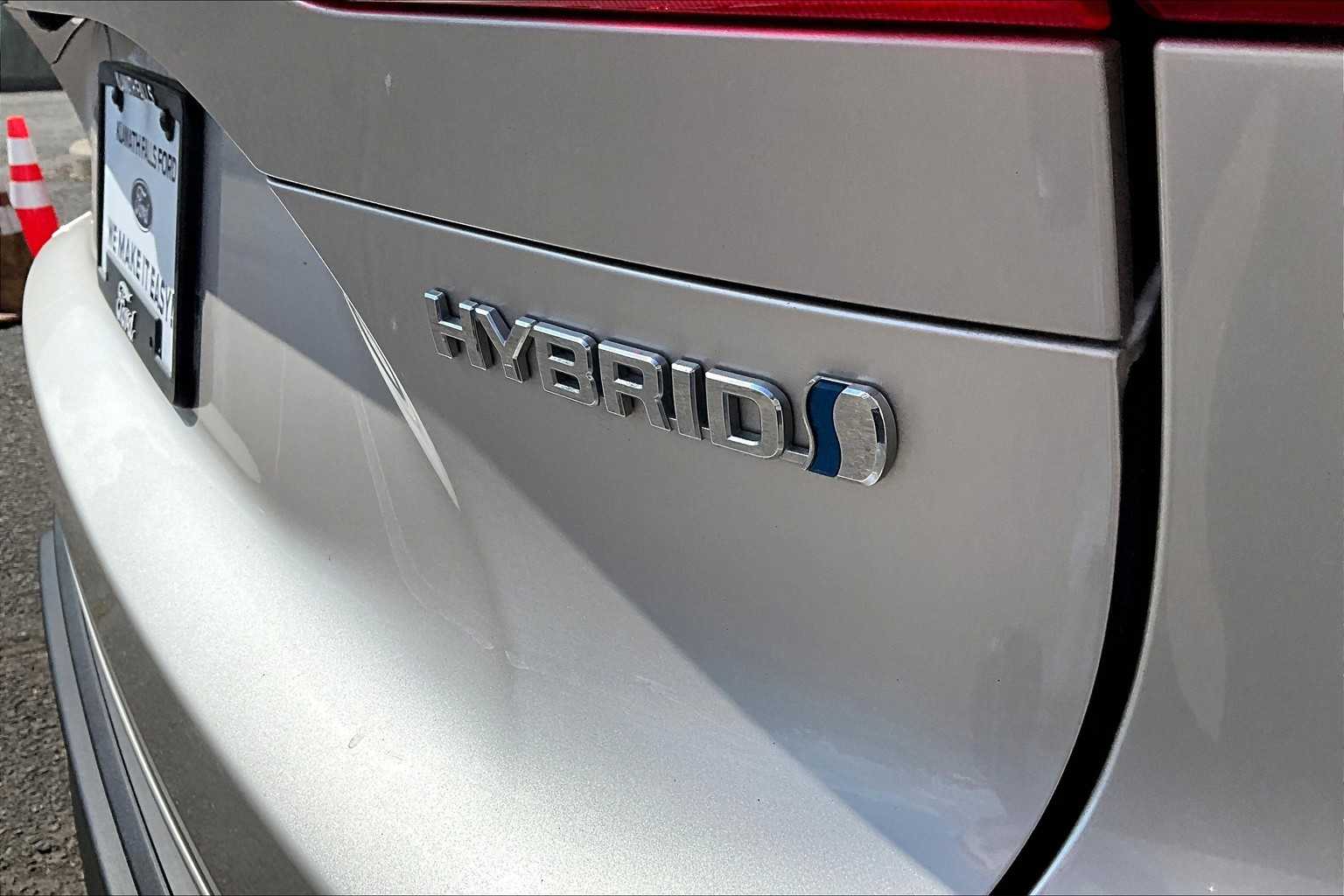 2022 Toyota Venza LE 7