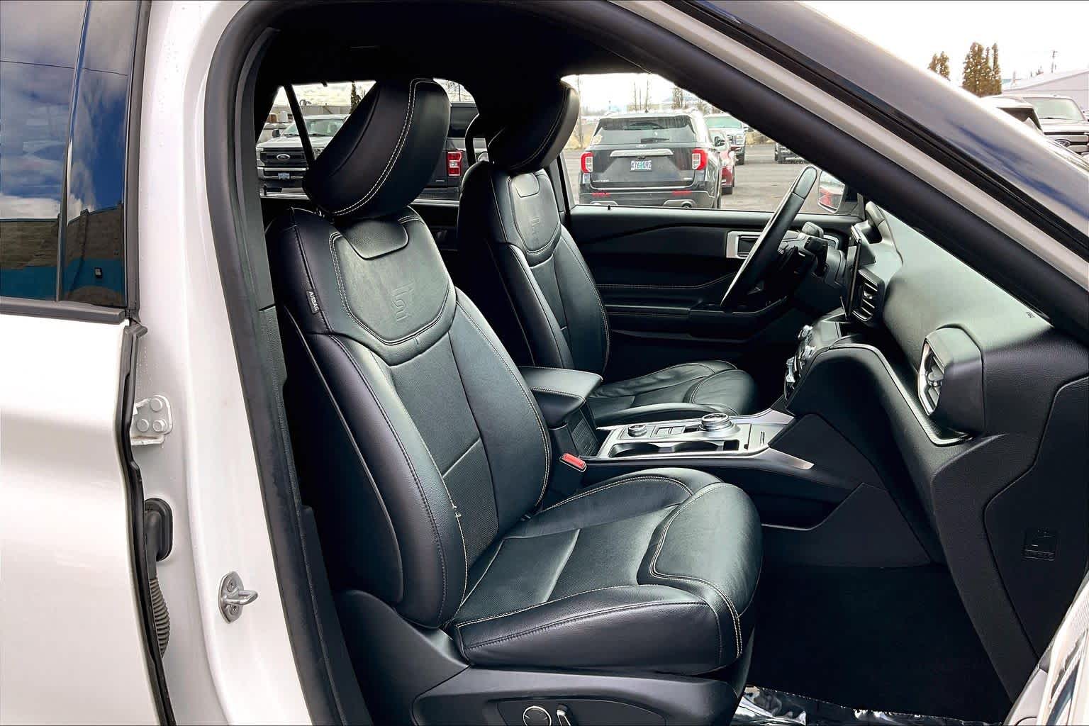 Thumbnail: 2020 Ford Explorer - 13