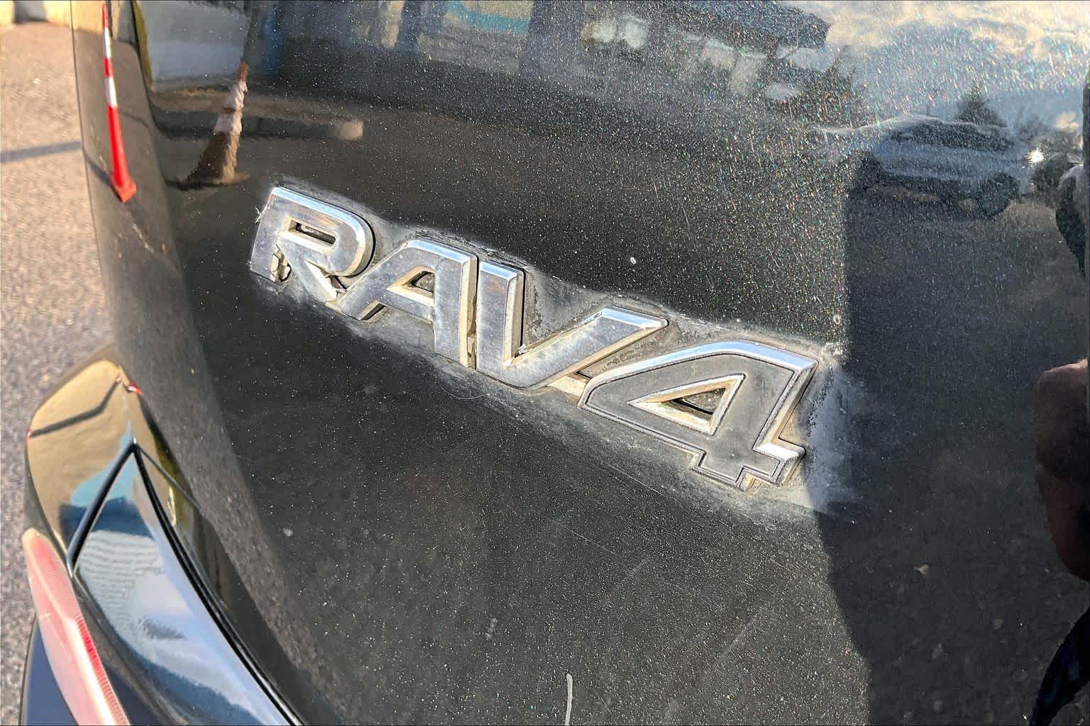 Thumbnail: 2017 Toyota RAV4 - 7